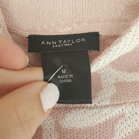 Ann Taylor Top - Picture 2 of 3